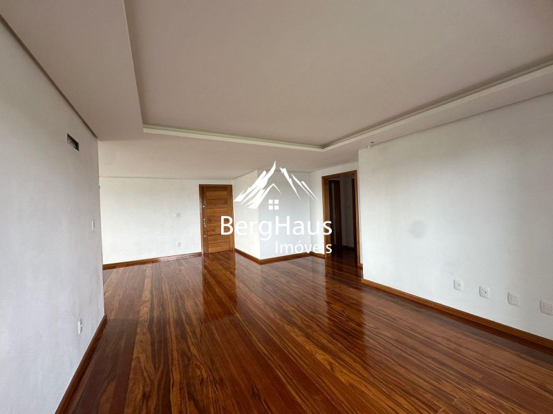 COBERTURA 3 DORMITRIOS - CENTRO