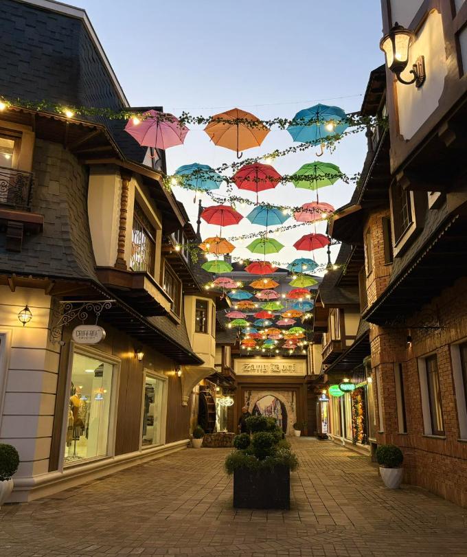 SALA 02 - GALERIA ZANG DORF