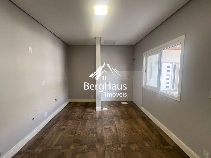 APARTAMENTO 2 DORMIT.- VILA GERM�NIA 