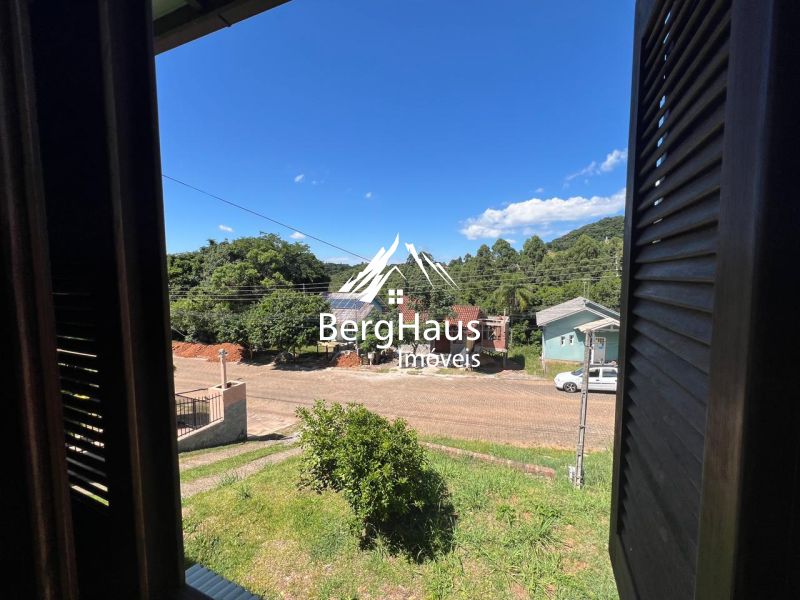 CASA PAVIMENTO SUPERIOR- PI�