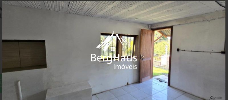 KITNET PAVIMENTO INFERIOR- PI�