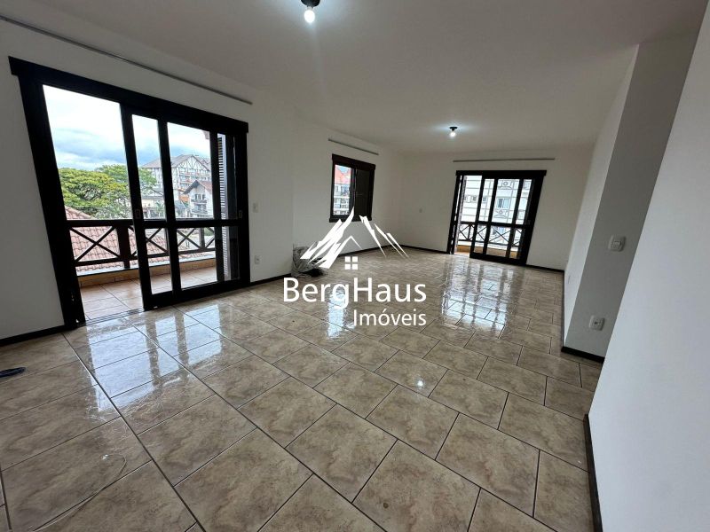 APARTAMENTO 3 DORMIT.- CENTRO