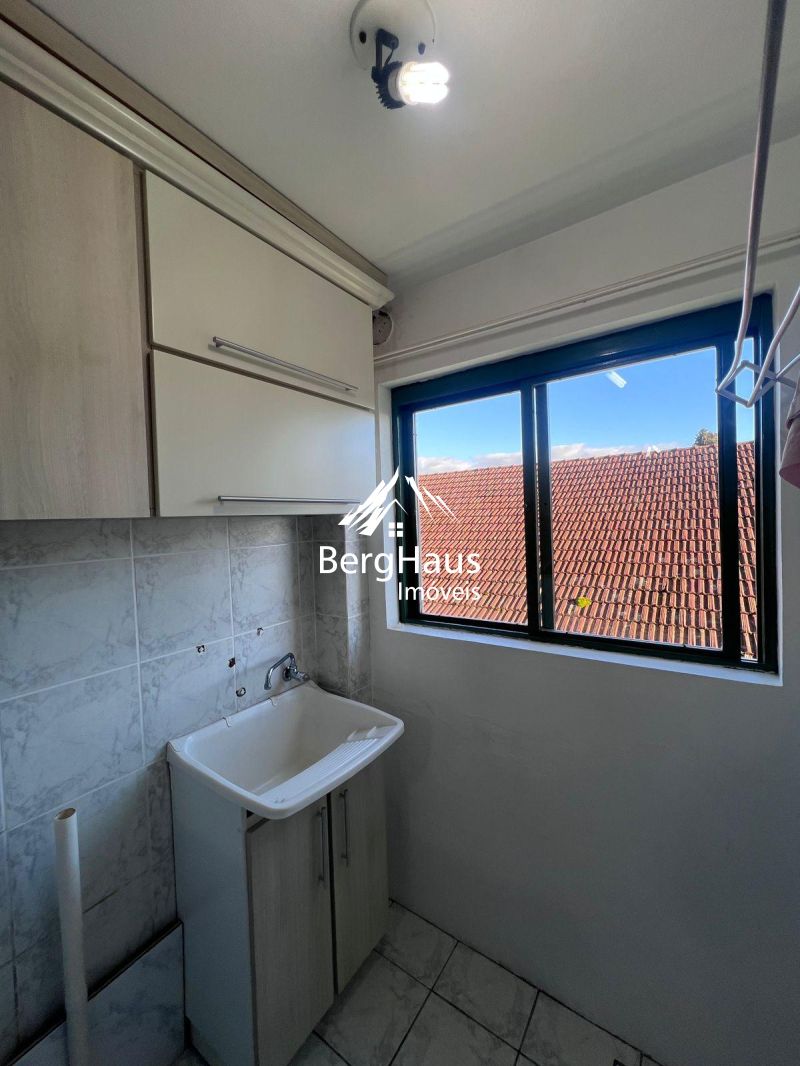 APARTAMENTO 1 DORMIT. - LOGRADOURO