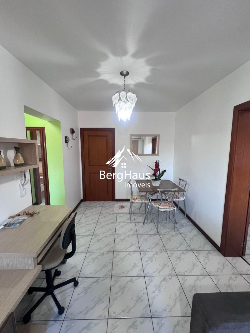 APARTAMENTO 1 DORMIT. - LOGRADOURO