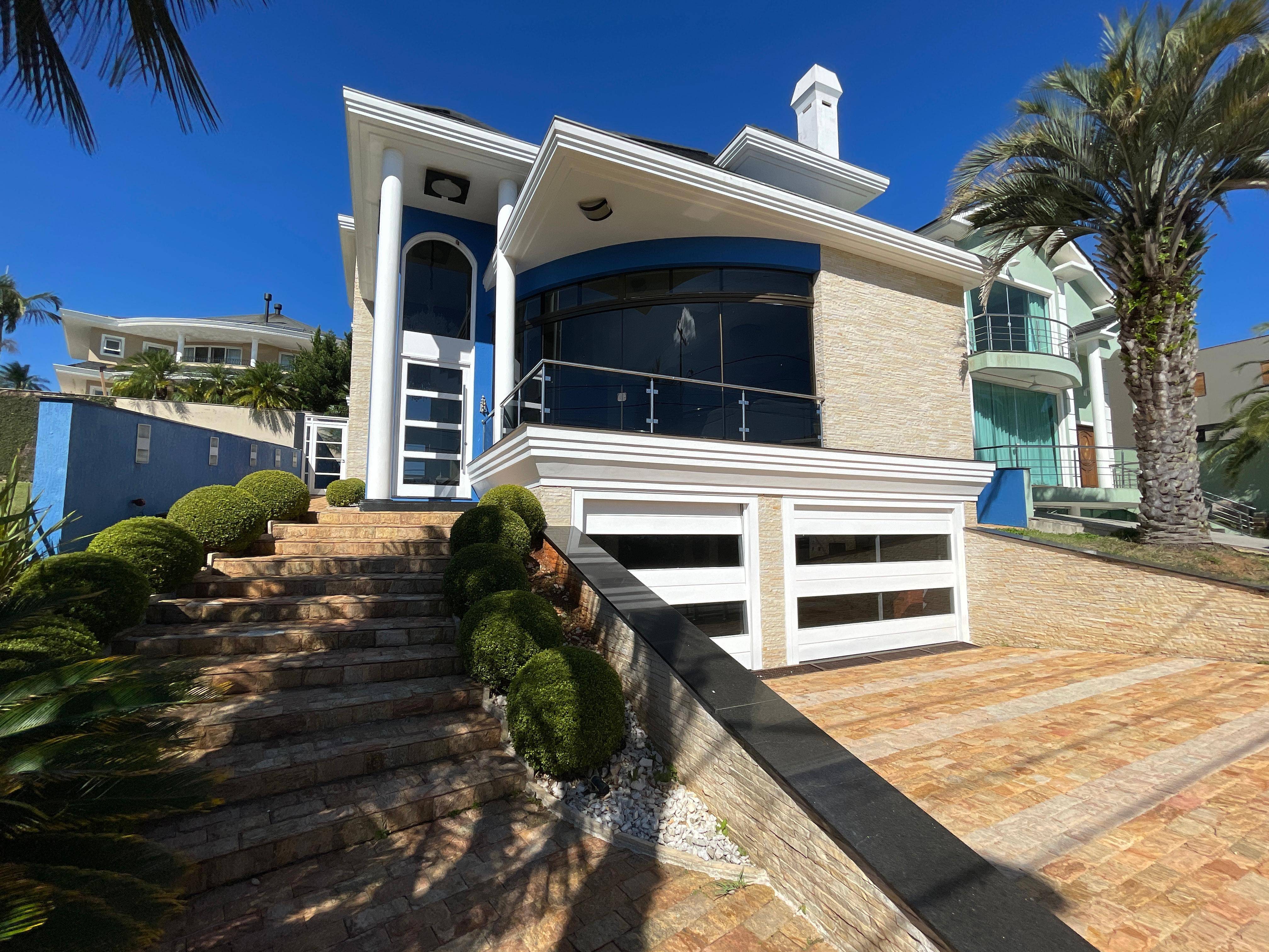 SOBRADO 6D no bairro São Vicente em Gravatai