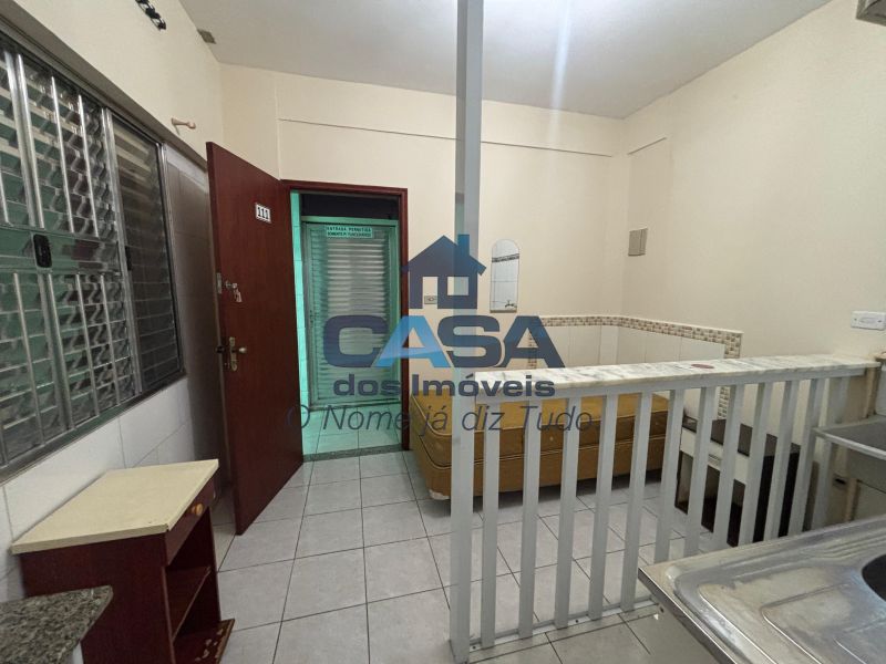 Kitnet térrea no Centro de São Roque!