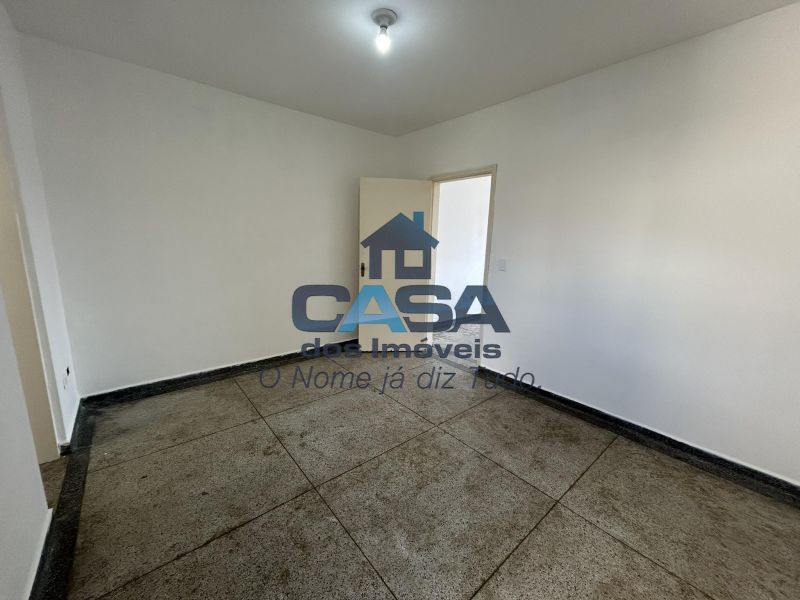 Kitnet com garagem | Jardim Flórida