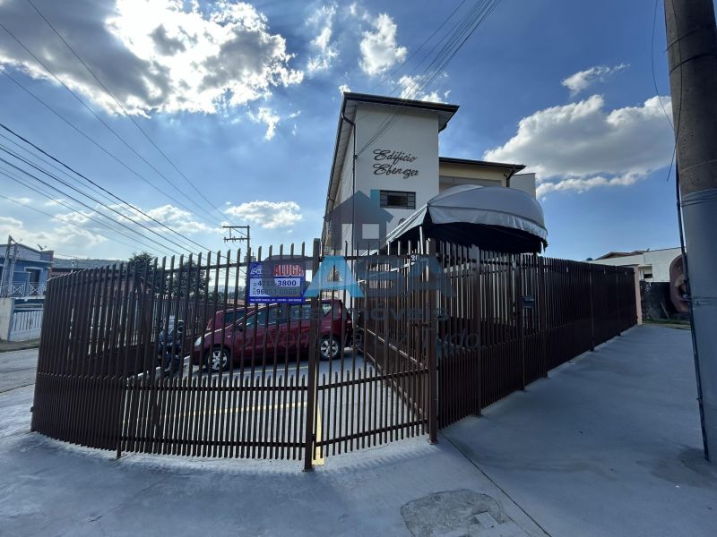 Kitnet com garagem | Jardim Flórida