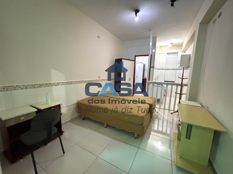 Kitnet no Centro de São Roque!