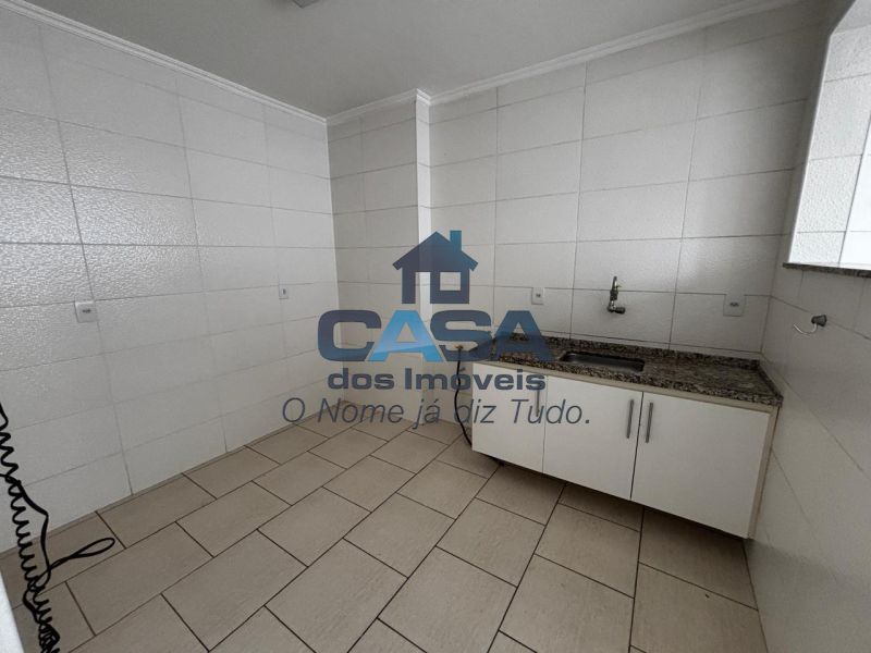 Apartamento no Centro de São Roque!