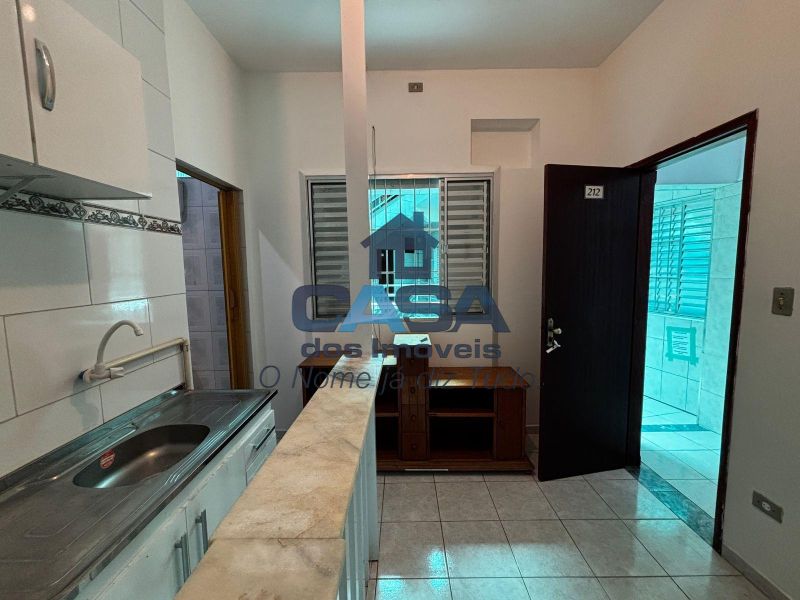 Kitnet no Centro de São Roque!