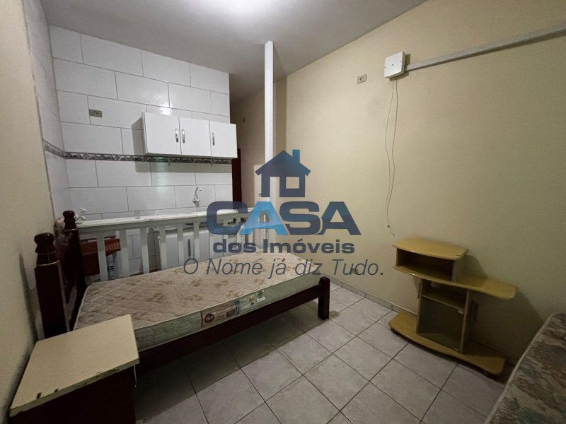 Kitnet no Centro de São Roque!