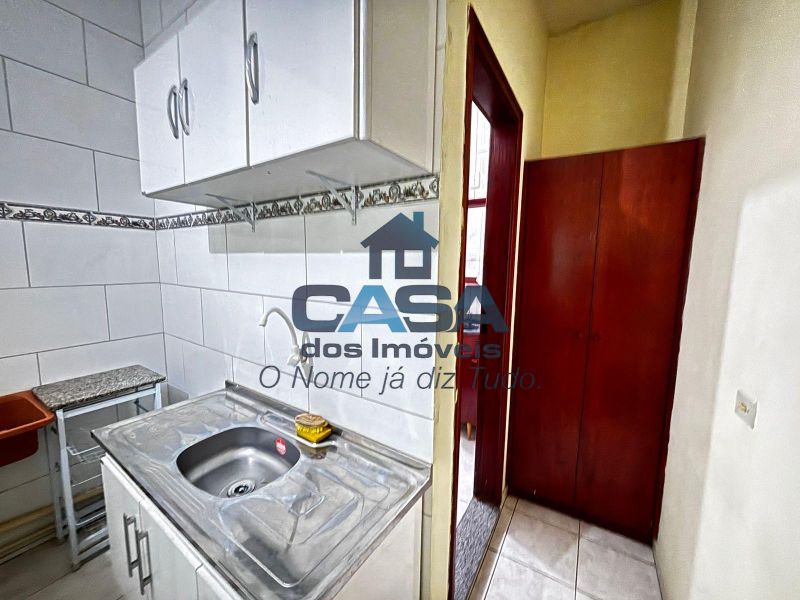 Kitnet no Centro de São Roque!