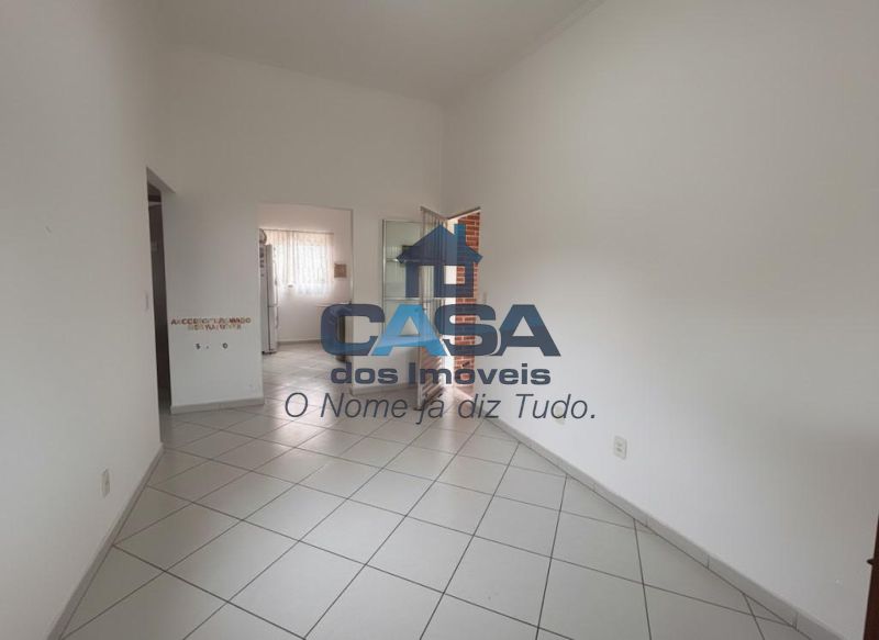 Casa de Condomínio no Residencial Vila Helena - Jardim Flórida.