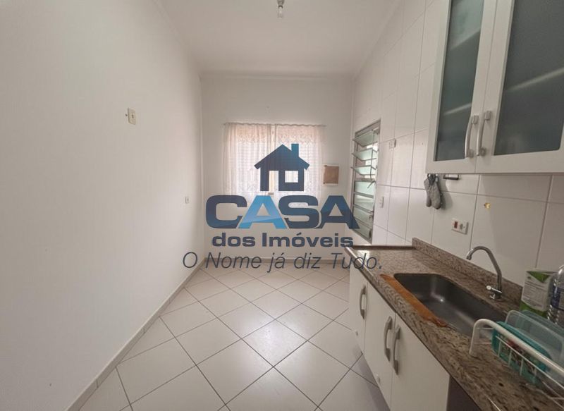 Casa de Condomínio no Residencial Vila Helena - Jardim Flórida.