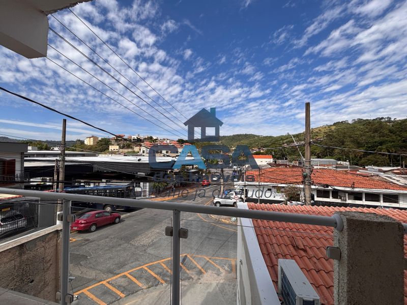 Apartamento com garagem no Centro de São Roque!