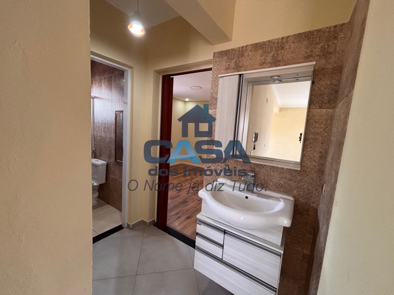 Apartamento com garagem no Centro de São Roque!