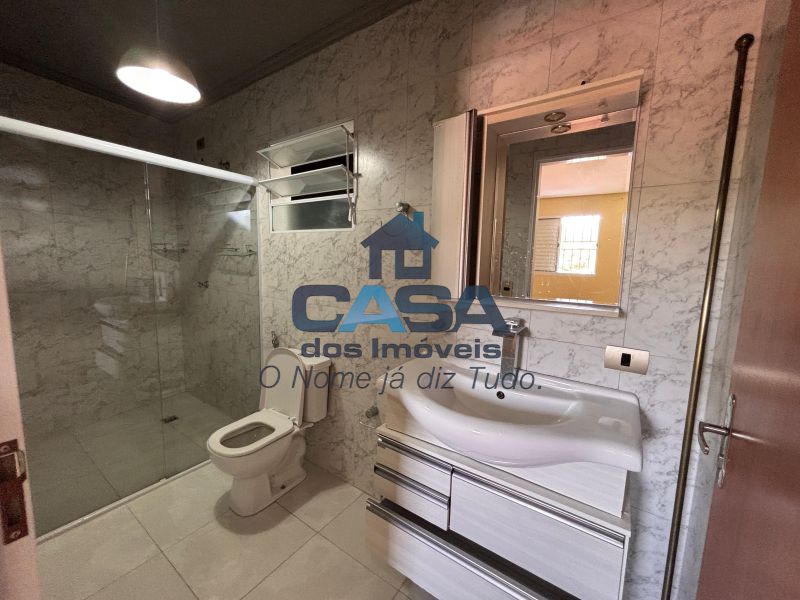 Apartamento com garagem no Centro de São Roque!