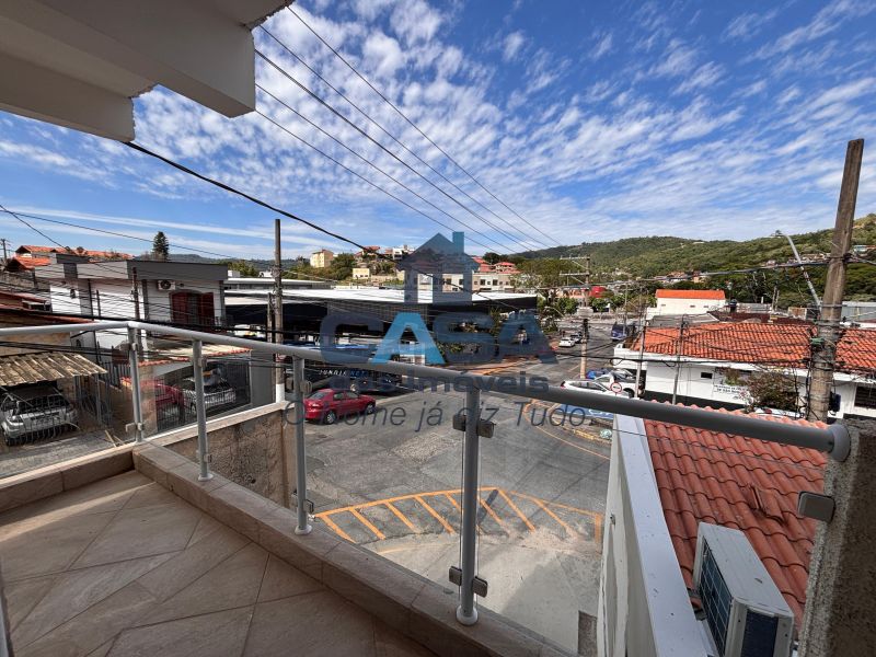 Apartamento com garagem no Centro de São Roque!