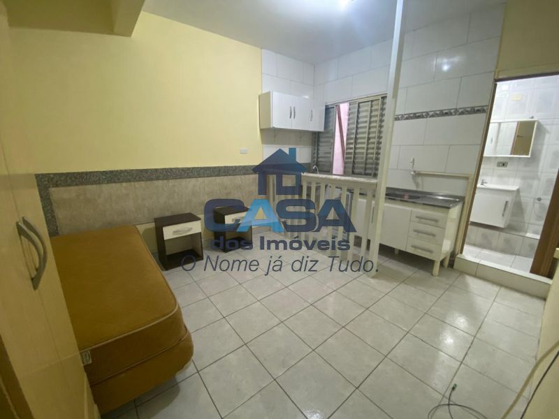 Kitnet no Centro de São Roque!