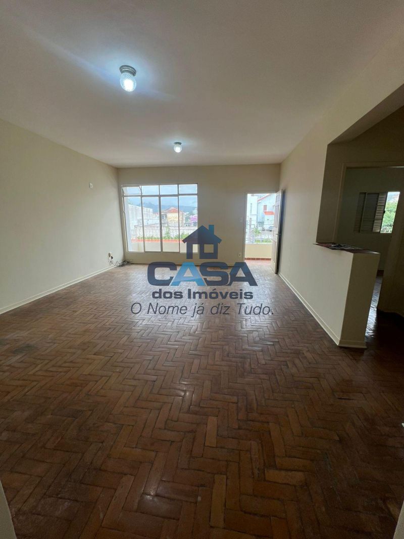 Amplo Apartamento | Centro