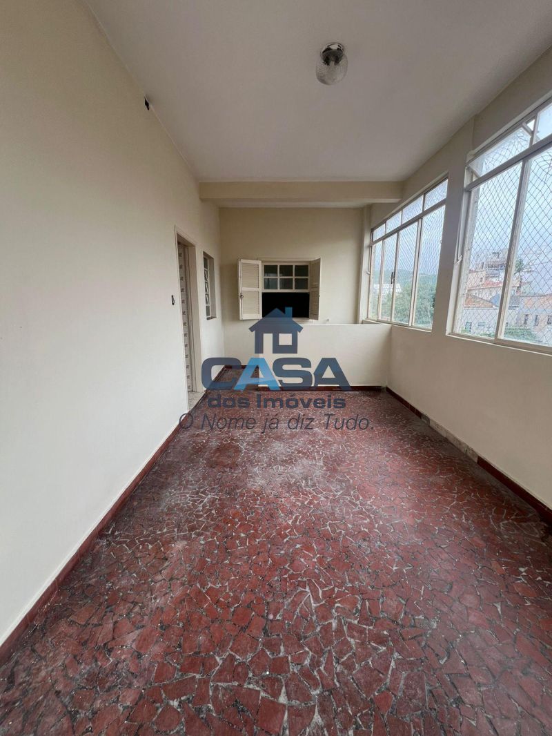 Amplo Apartamento | Centro