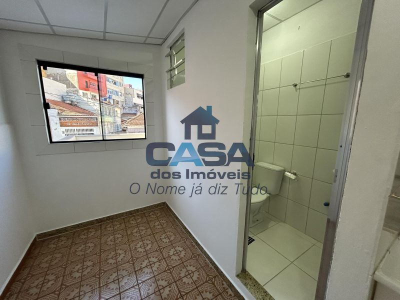 Kitnet no Centro de São Roque!