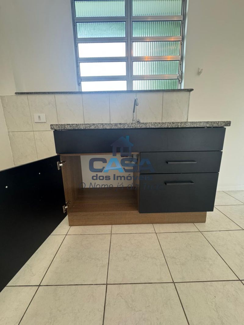 Kitnet com garagem | Jardim Flórida