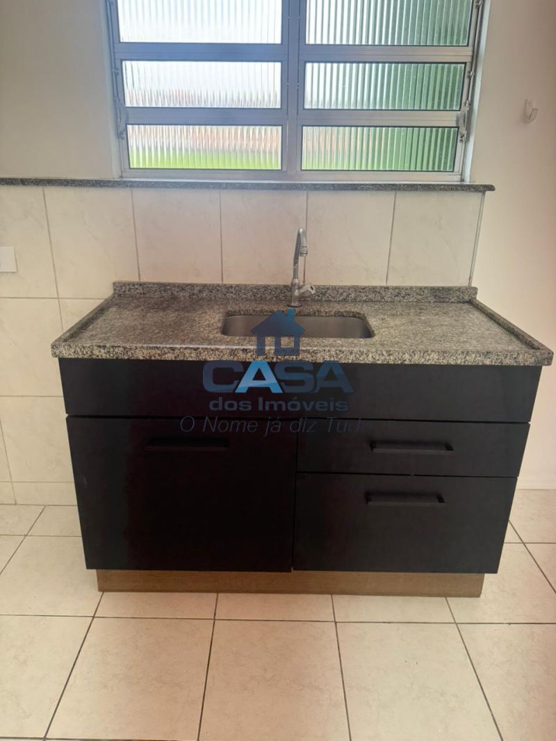 Kitnet com garagem | Jardim Flórida