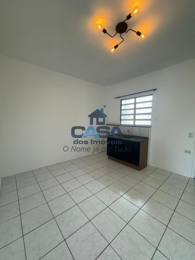 Kitnet com garagem | Jardim Flórida