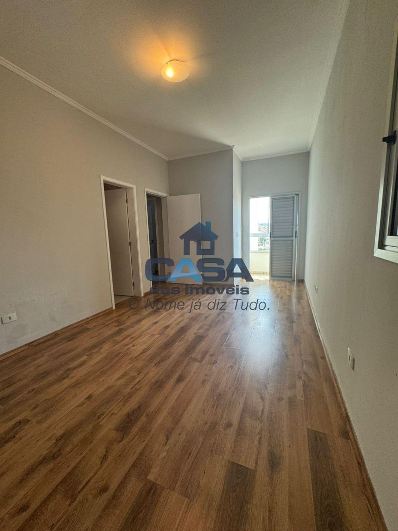 Apartamento com 3 dormitórios e elevador!