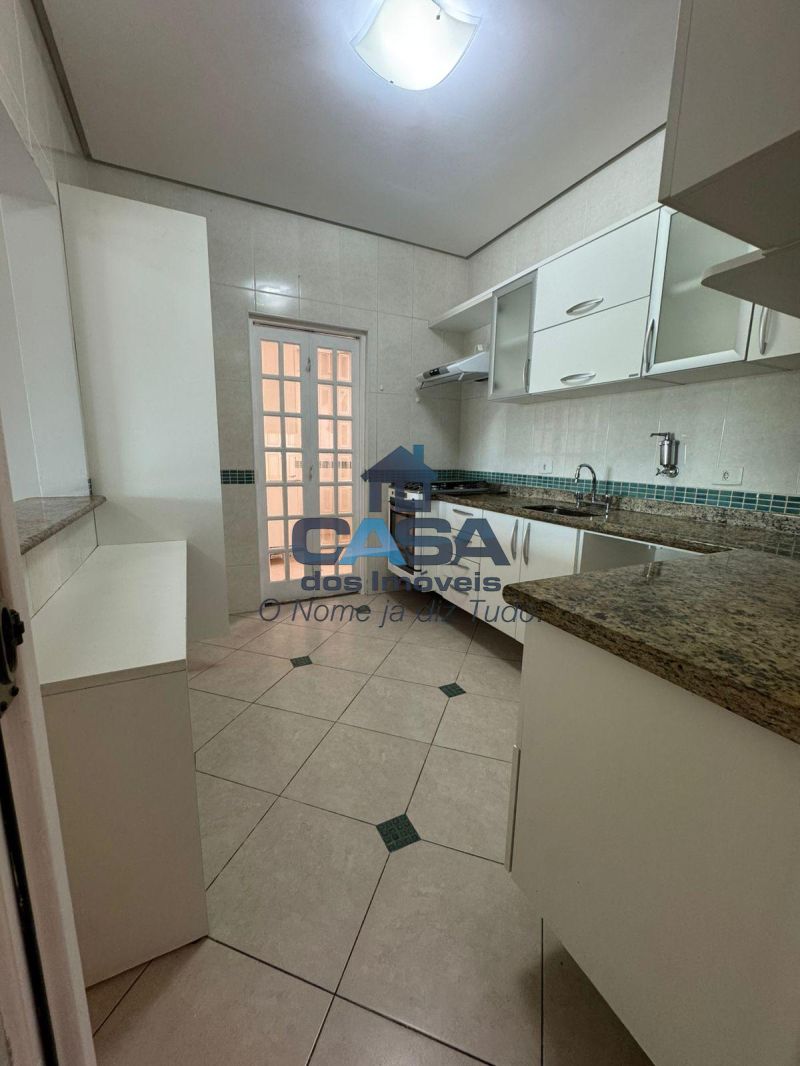 Apartamento com 3 dormitórios e elevador!