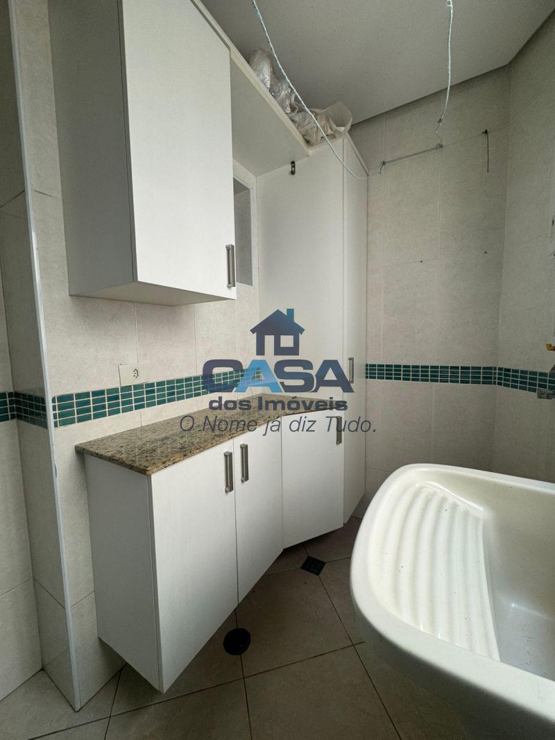 Apartamento com 3 dormitórios e elevador!