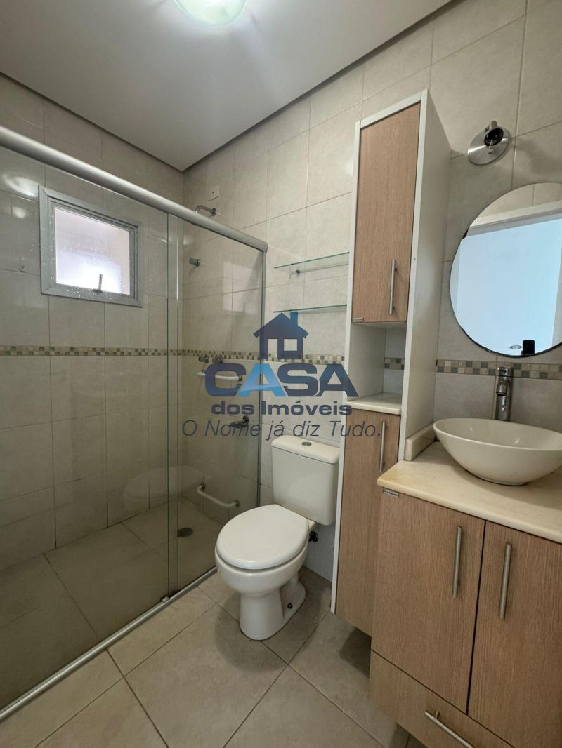 Apartamento com 3 dormitórios e elevador!