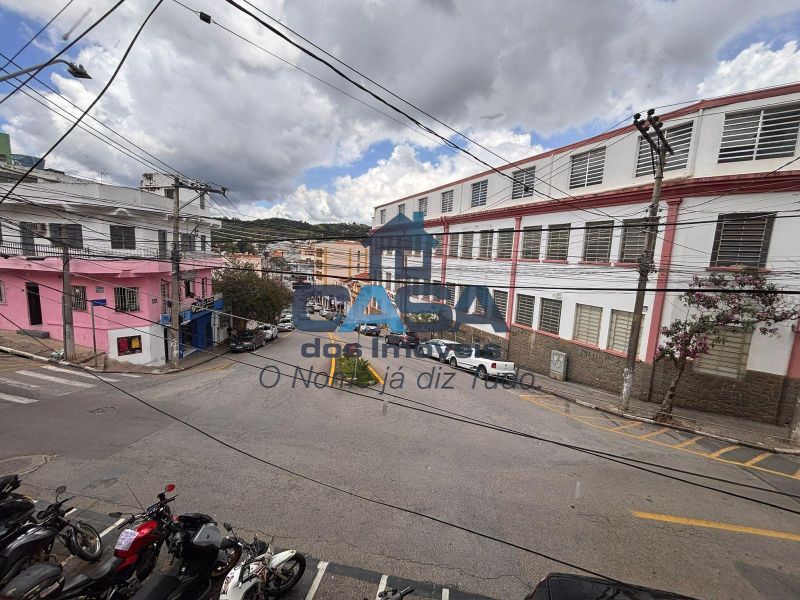 Kitnet no Centro de São Roque!