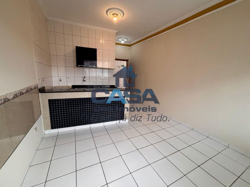 Kitnet no Centro de São Roque!