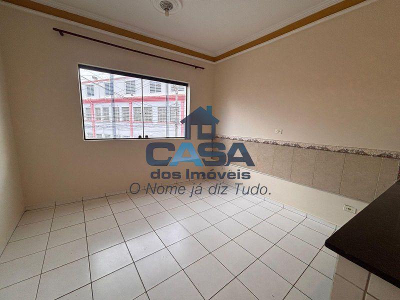 Kitnet no Centro de São Roque!