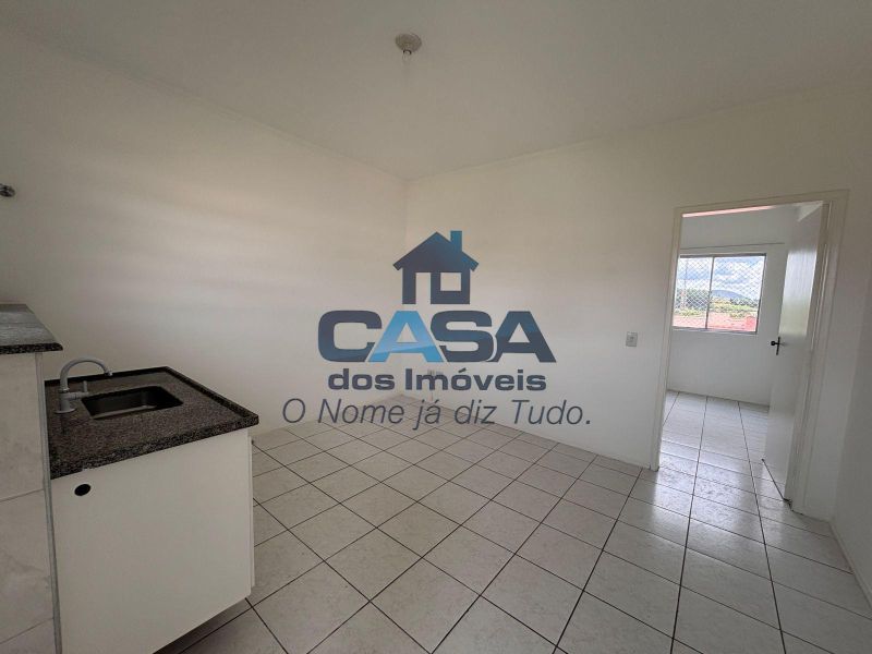 Kitnet com garagem | Jardim Flórida