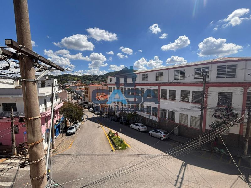 Kitnet no Centro de São Roque!