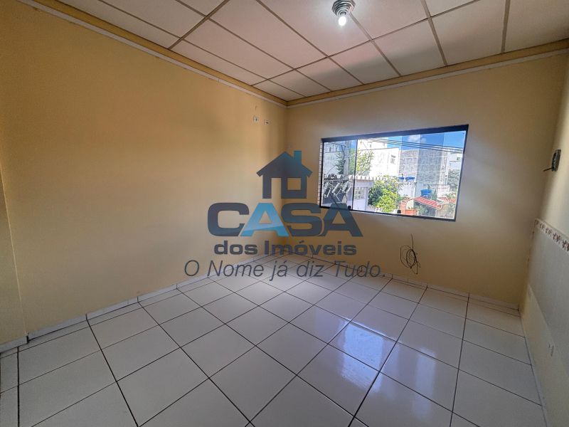 Kitnet no Centro de São Roque!