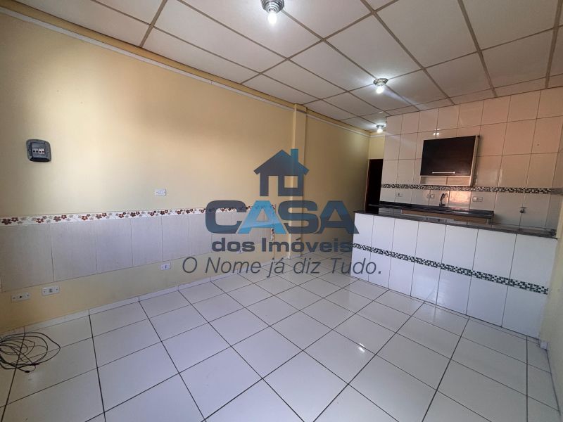 Kitnet no Centro de São Roque!