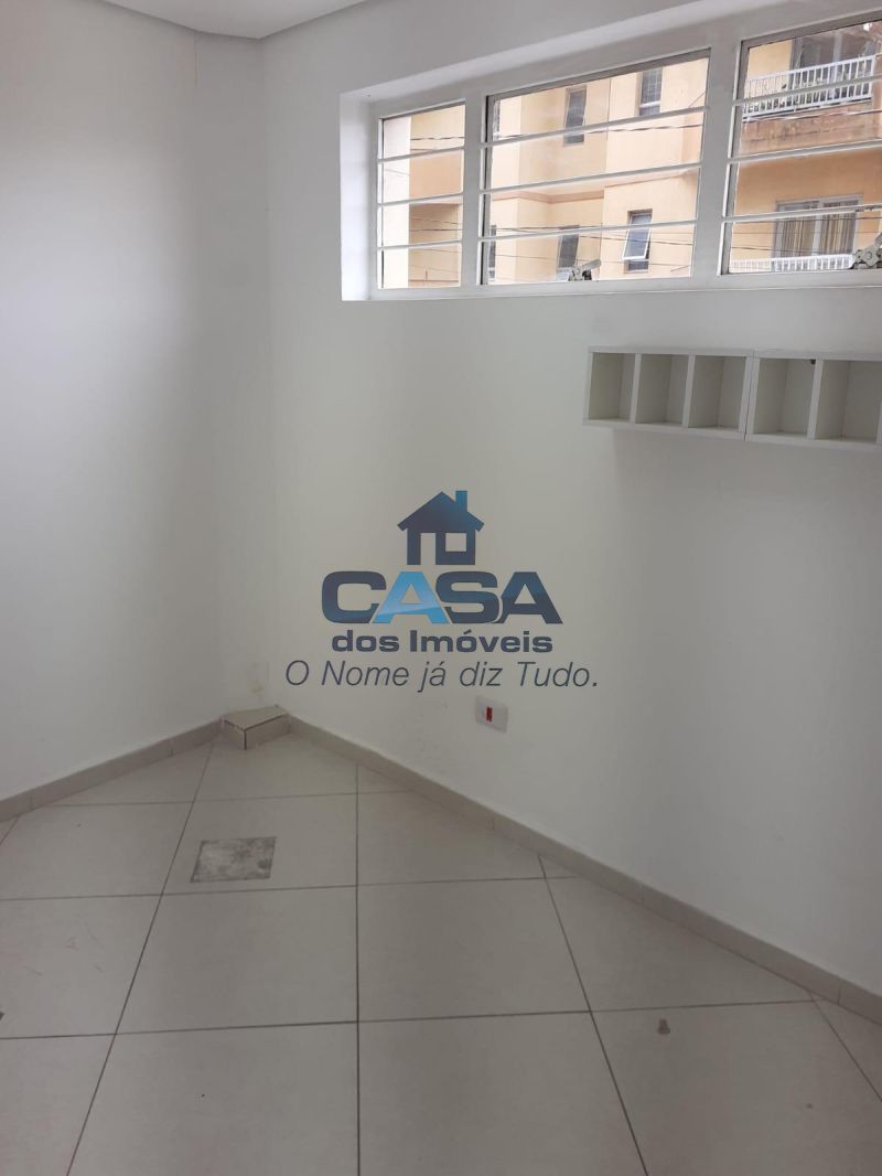 Excelente Loja N° 24/25 - Térrea - Galeria Raposão!