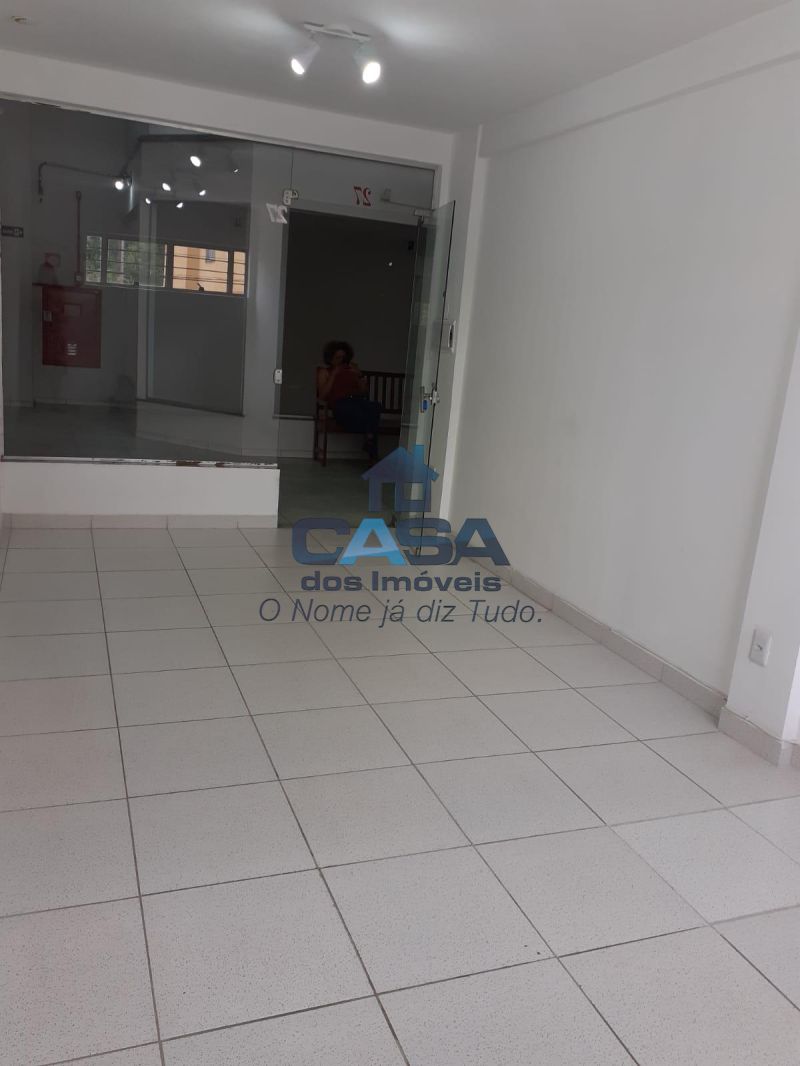 Excelente Loja N° 27 - Térrea - Galeria Raposão!