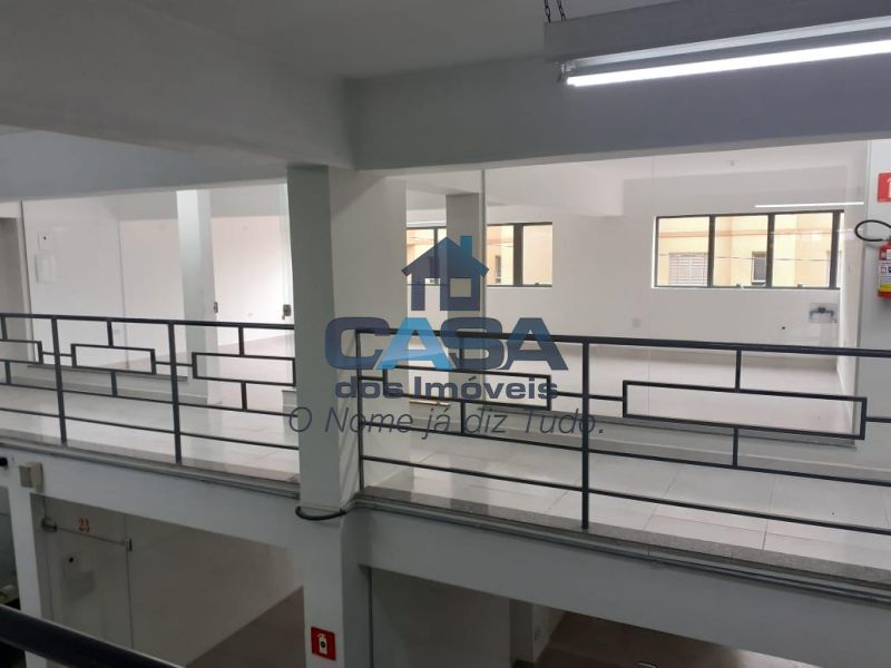 Excelente Loja N° 38/39/40 - Térrea - Galeria Raposão!