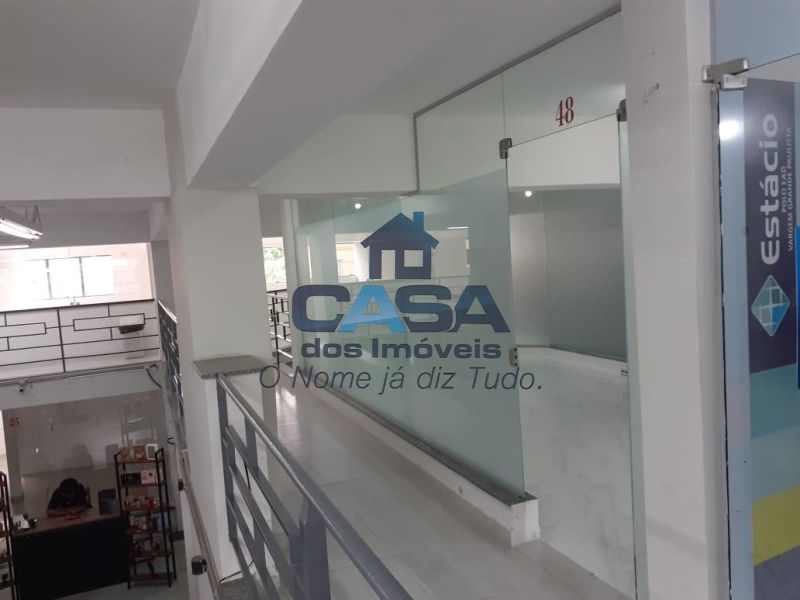 Excelente Loja N° 48 - 1° andar - Galeria Raposão!