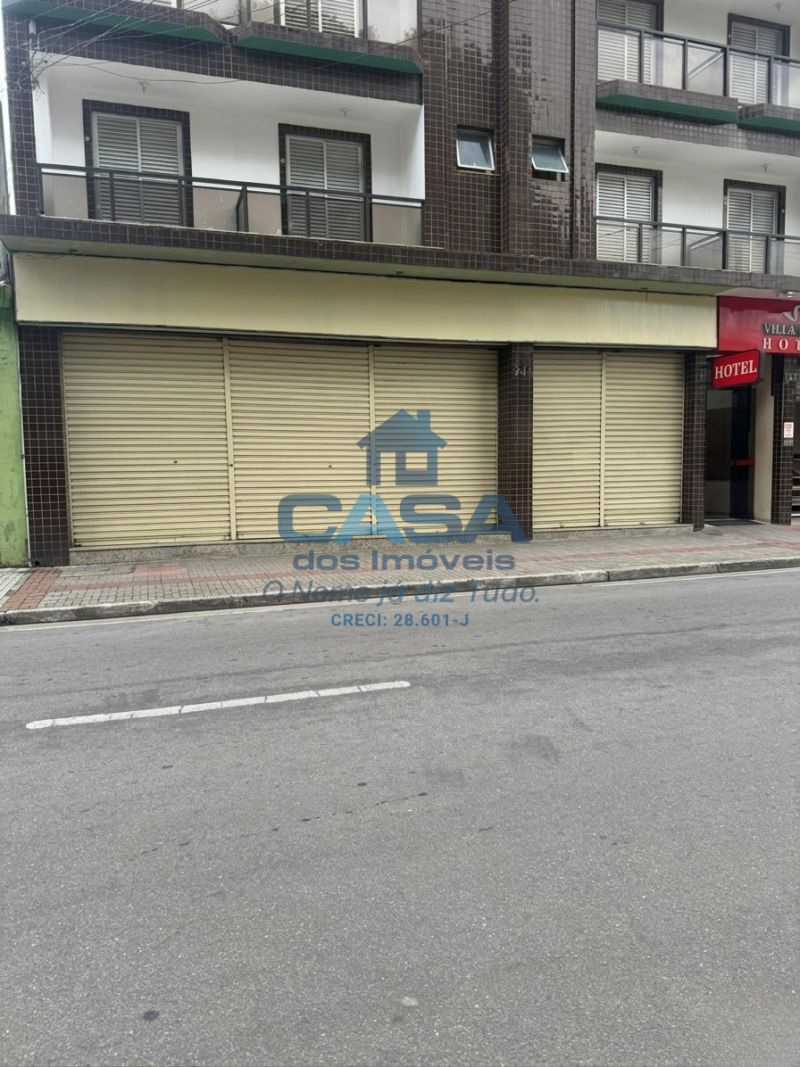 Salão no Centro de São Roque!