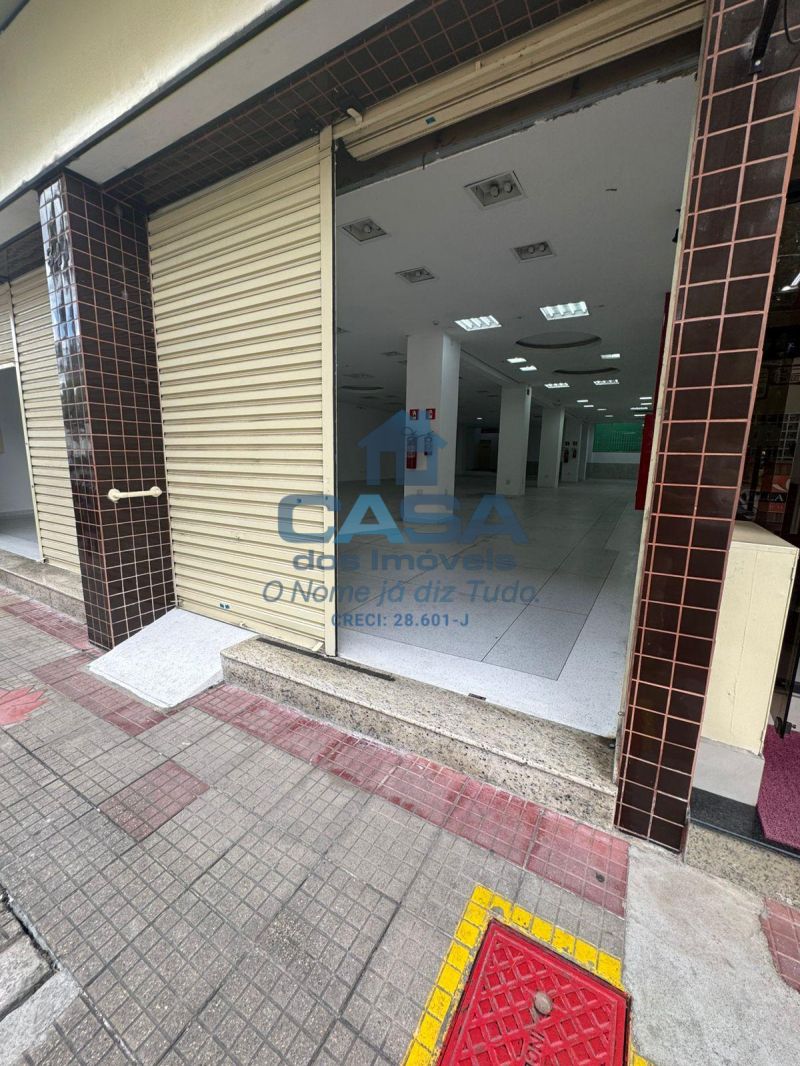 Salão no Centro de São Roque!