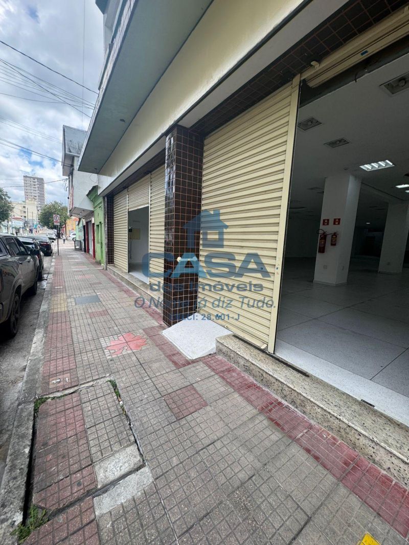 Salão no Centro de São Roque!