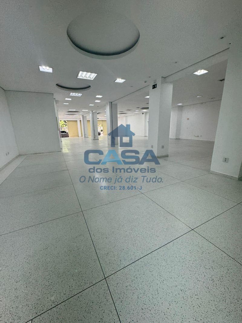 Salão no Centro de São Roque!