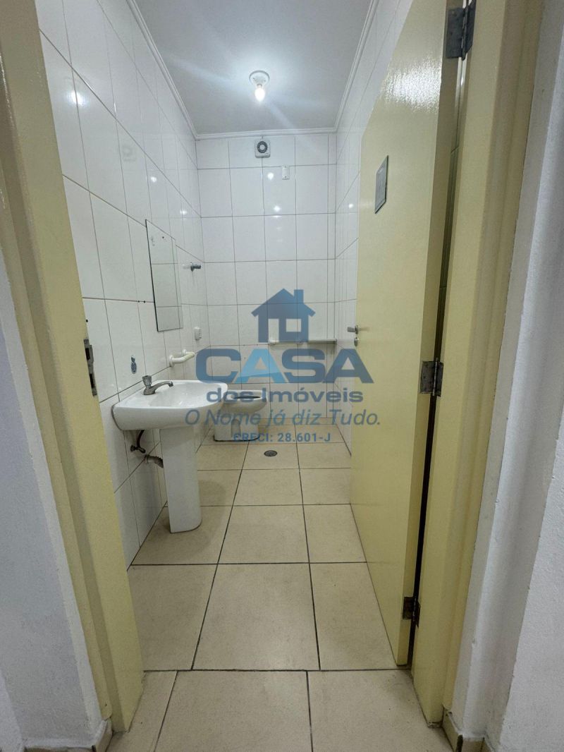 Salão no Centro de São Roque!